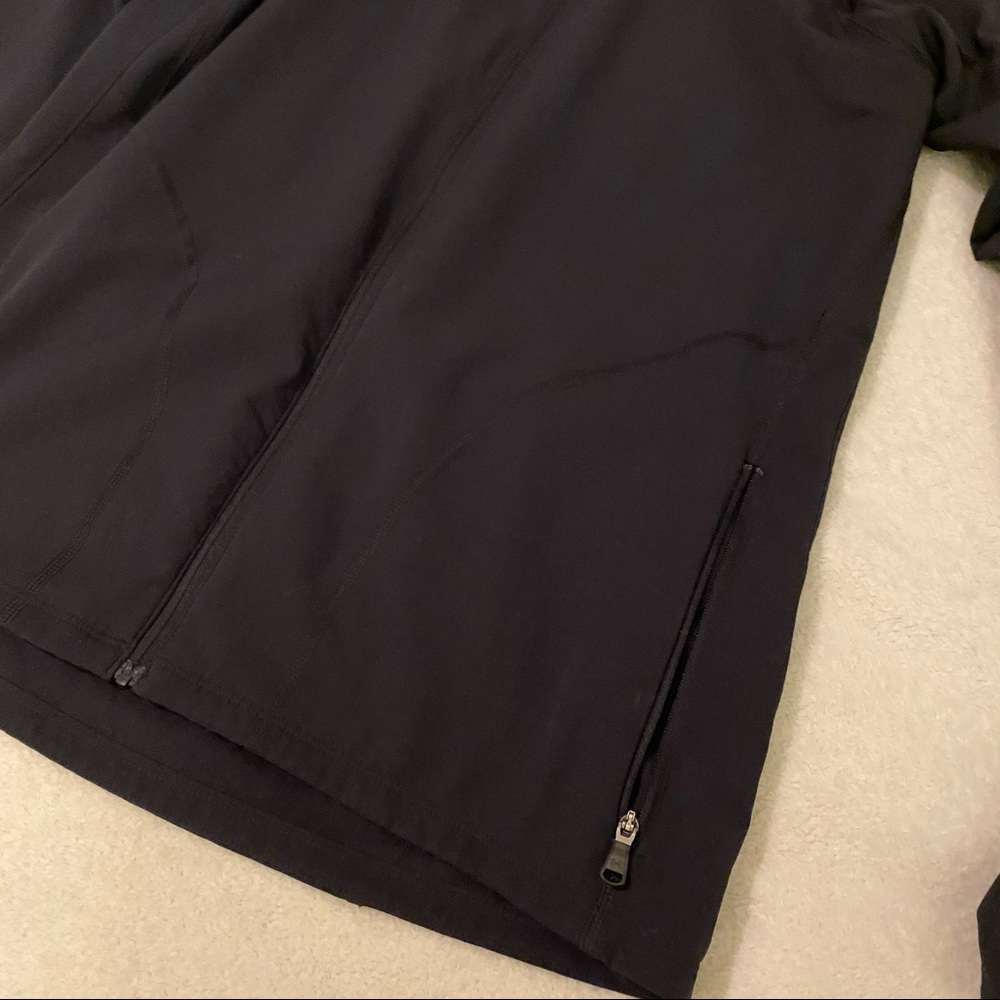 Under armour medium black jacket - Picture 4 of 9